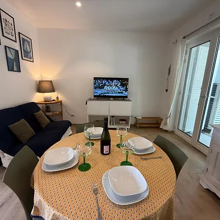 Mary Apartment